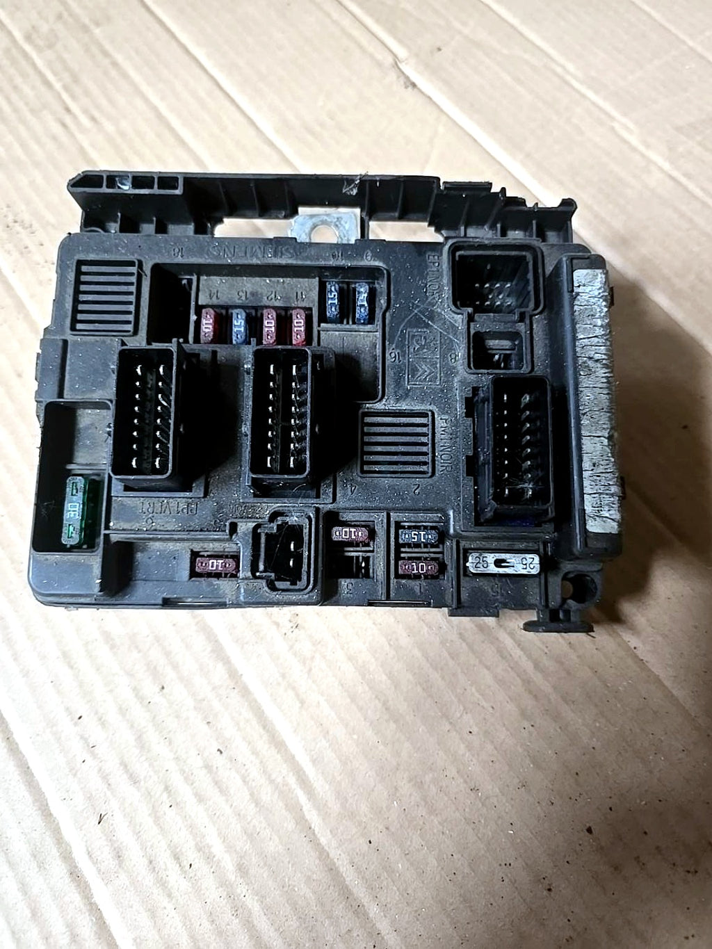 Boîtier fusibles BSM Siemens PSA 1.6 HDi – Occasion - photo 2