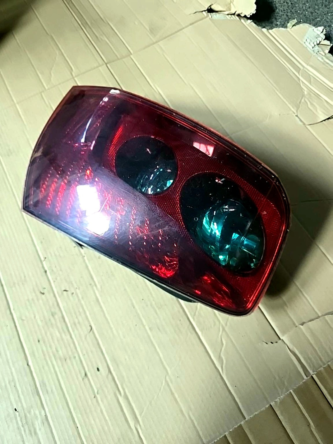 Feu arrière droit Peugeot 407 Berline 2004-2008 - photo 1