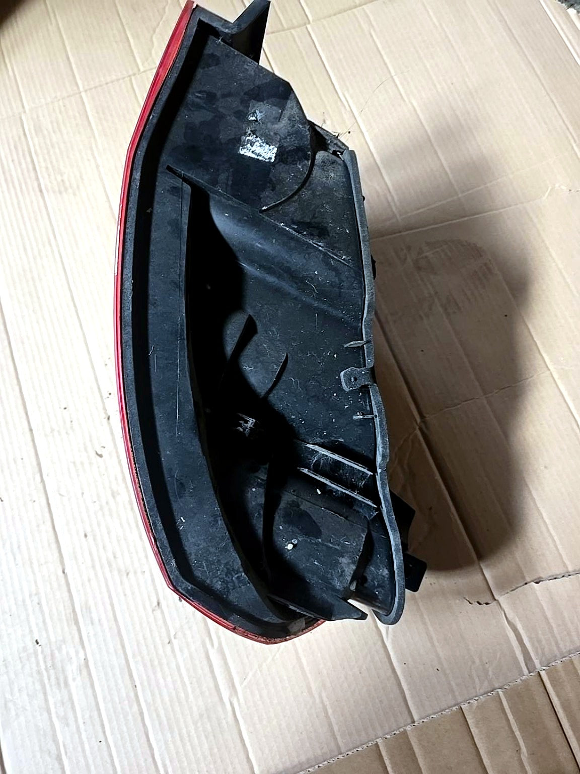 Feu arrière droit Peugeot 407 Berline 2004-2008 - photo 2