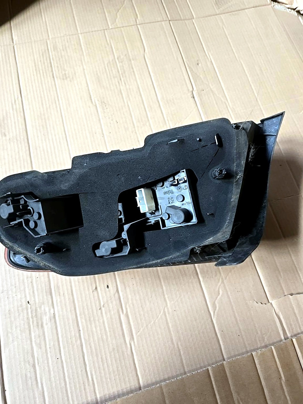 Feu arrière droit Peugeot 407 Berline 2004-2008 - photo 3