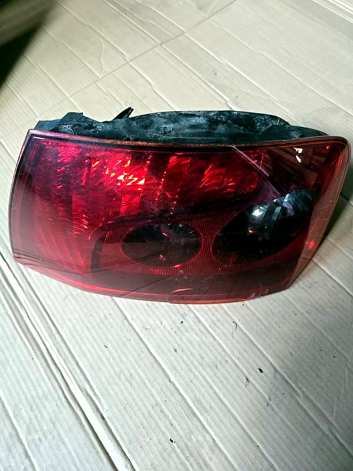 Feu arrière droit Peugeot 407 Berline 2004-2008 - photo 7