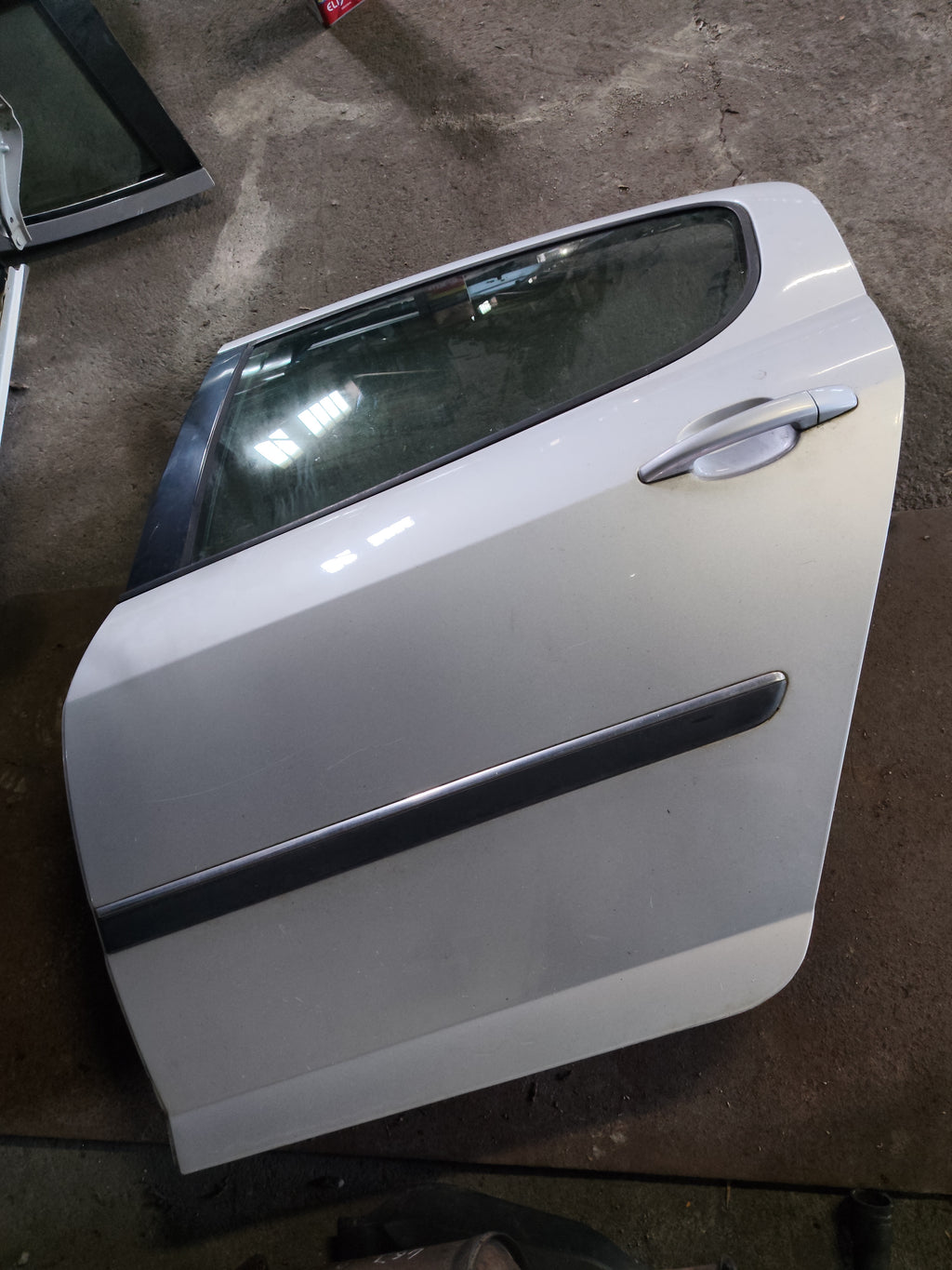 Porte arrière conducteur Peugeot 407 Berline Phase 1 – Occasion