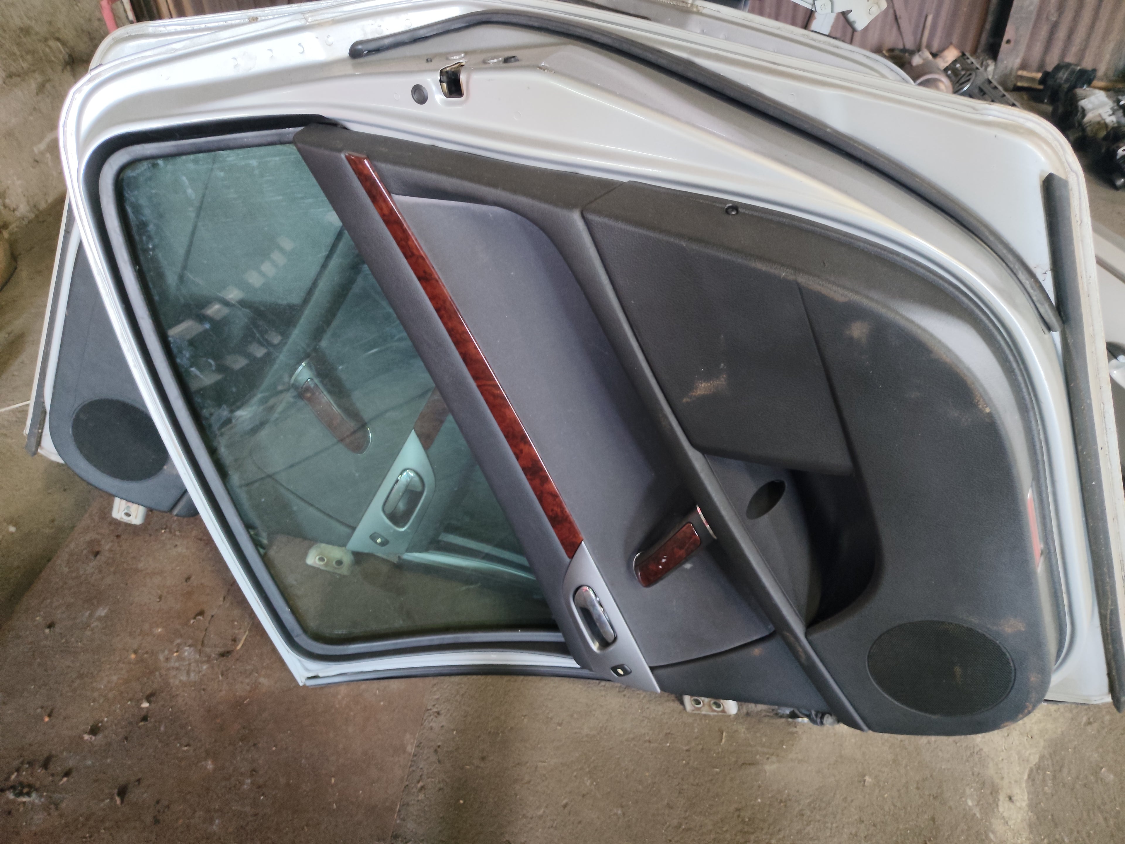Porte arrière passager Peugeot 407 Berline Phase 1 – Occasion